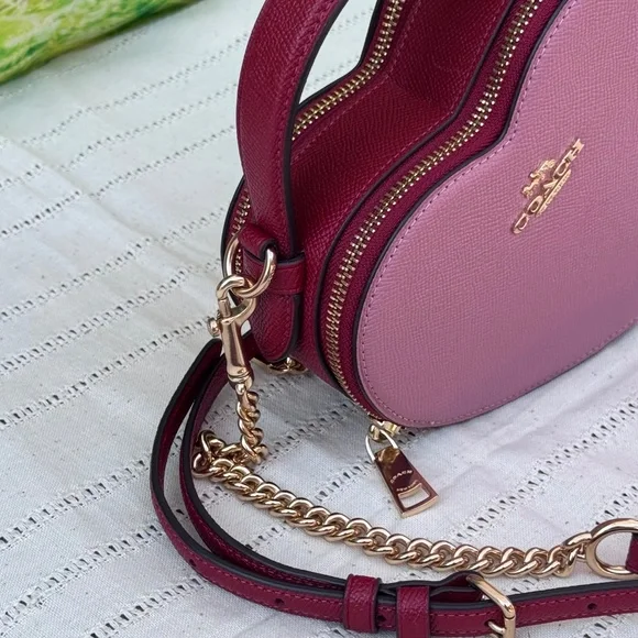 Coach RARE color block pink red HEART crossbody bag. NEW WITHOUT TAGS - Picture 5 of 16